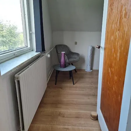 Cozy Rooms Close To Puttgarden * Holeby