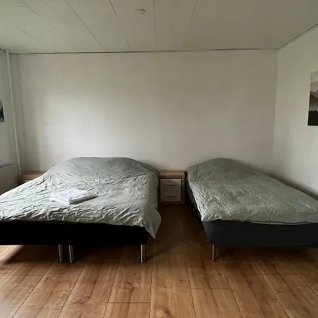 Cozy Rooms Close To Puttgarden * Holeby